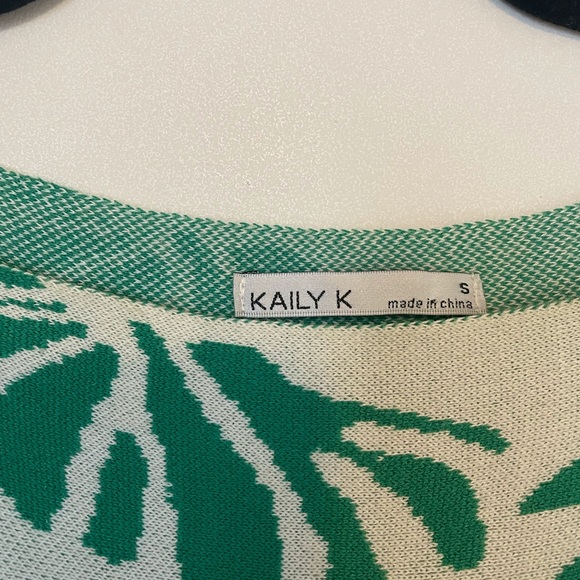 Kaily K (size S) monstera leaf sweater. - Picture 2 of 2